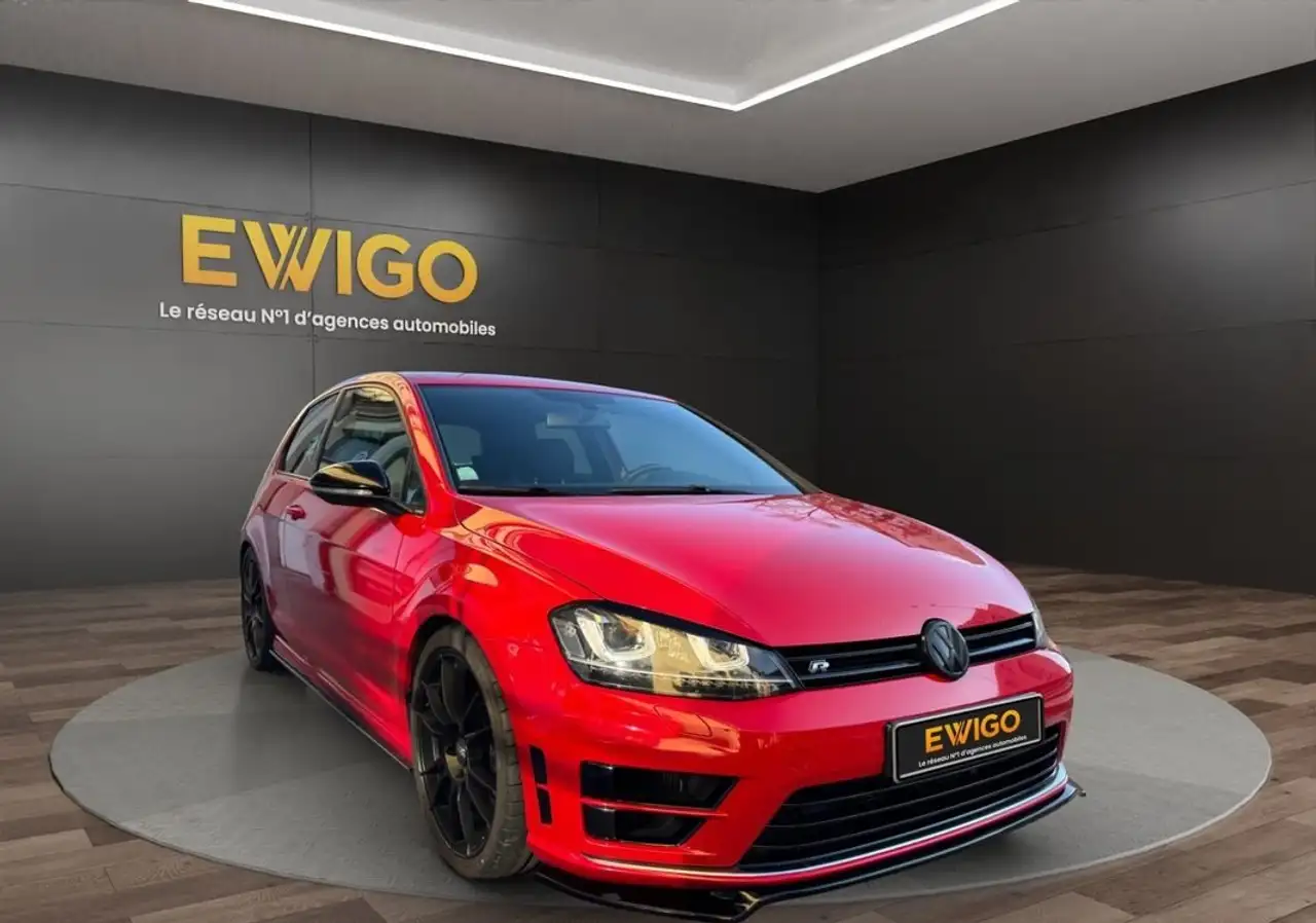 Volkswagen Golf R — photo 12