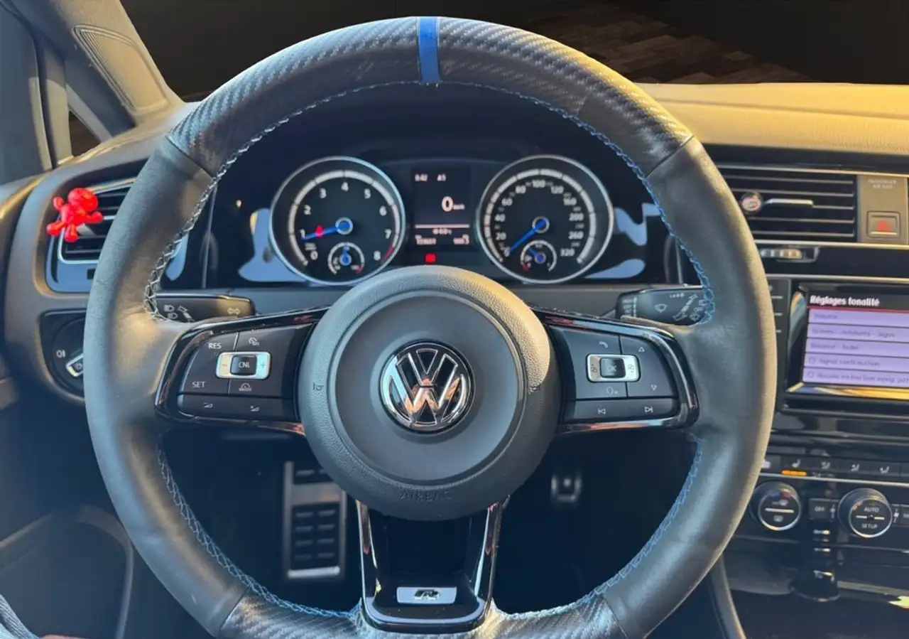 Volkswagen Golf R — photo 4