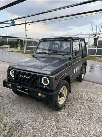 Suzuki SJ 413