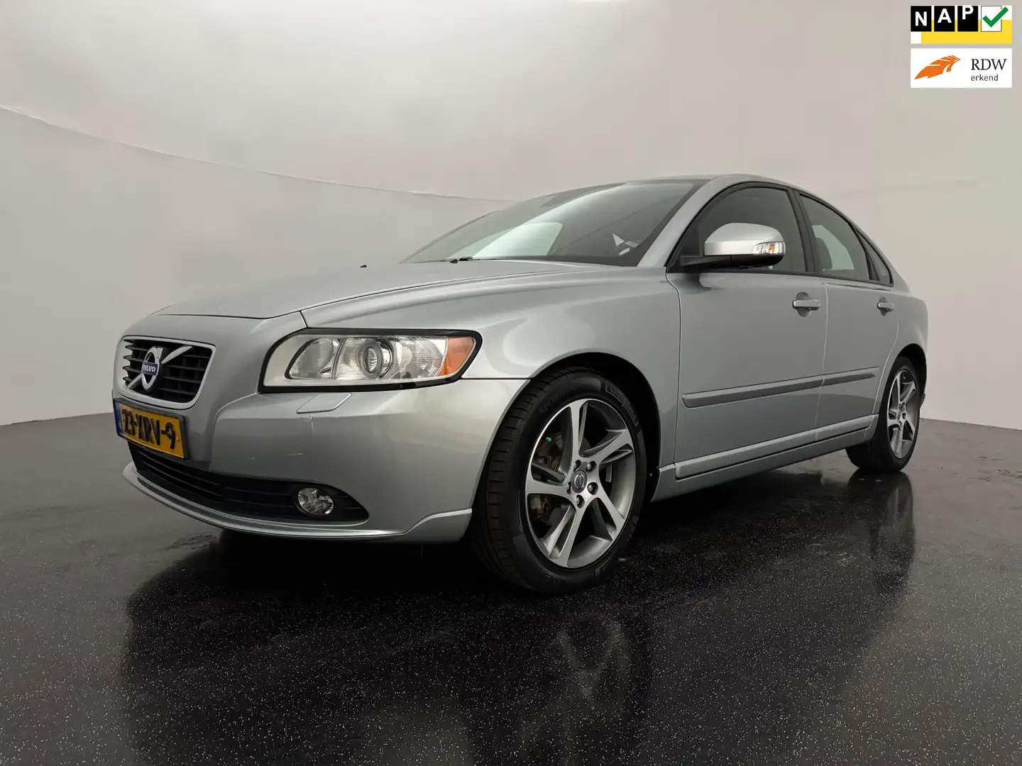 Volvo S40 1.6 D2 S/S Limited Edition Navi/Trekhaak Gris - 1