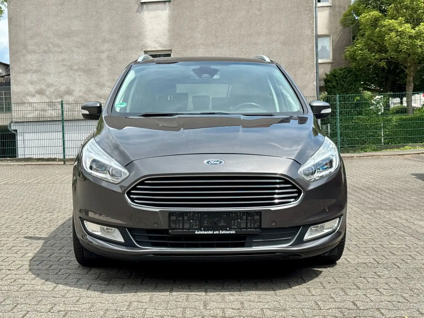 Ford Galaxy Titanium 7Sitzer Automatik Xenon Navi AHK Gris - 2