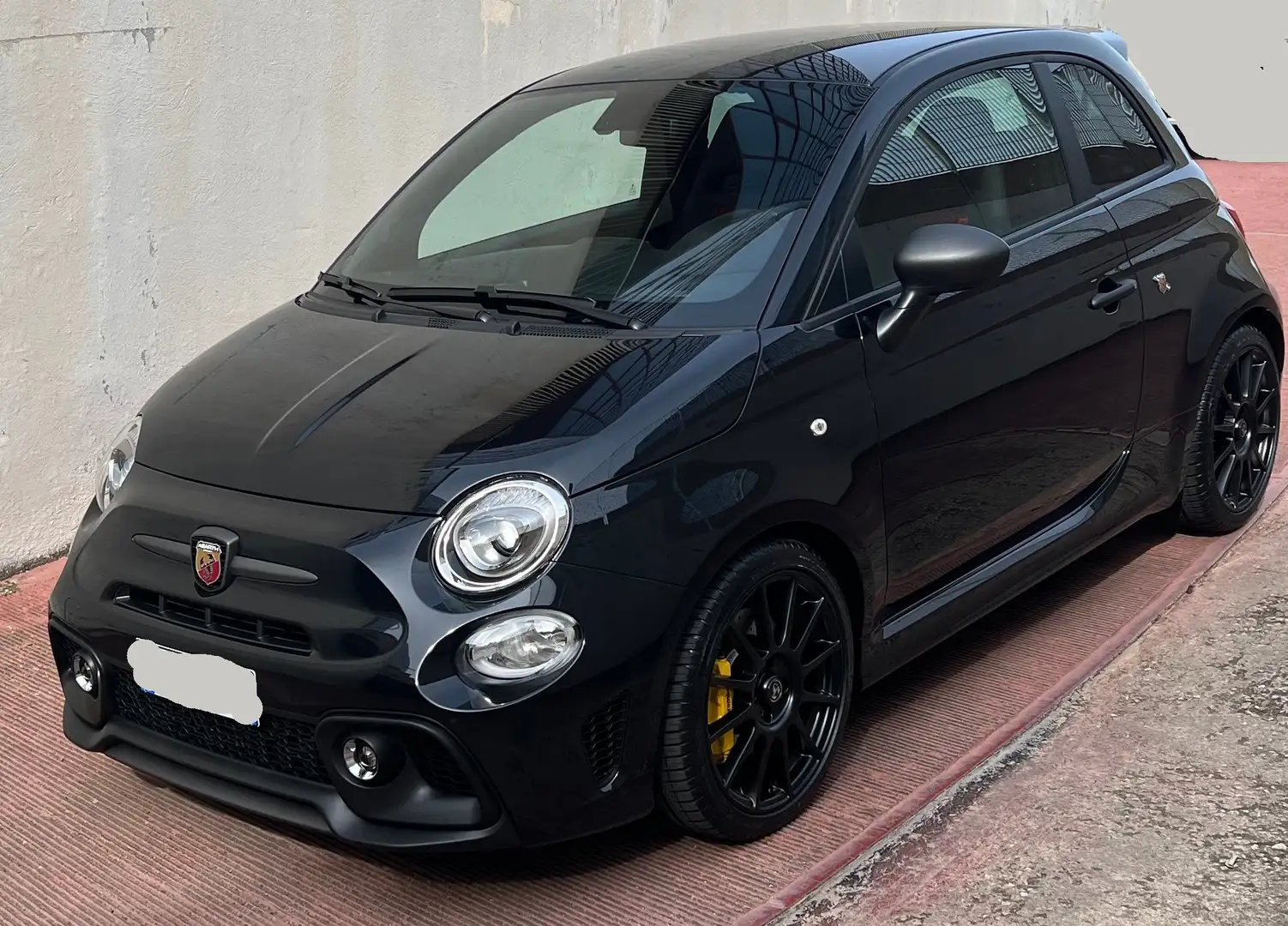 Abarth 695C 695C1.4 t-jet Competizione 180cv Nero - 1