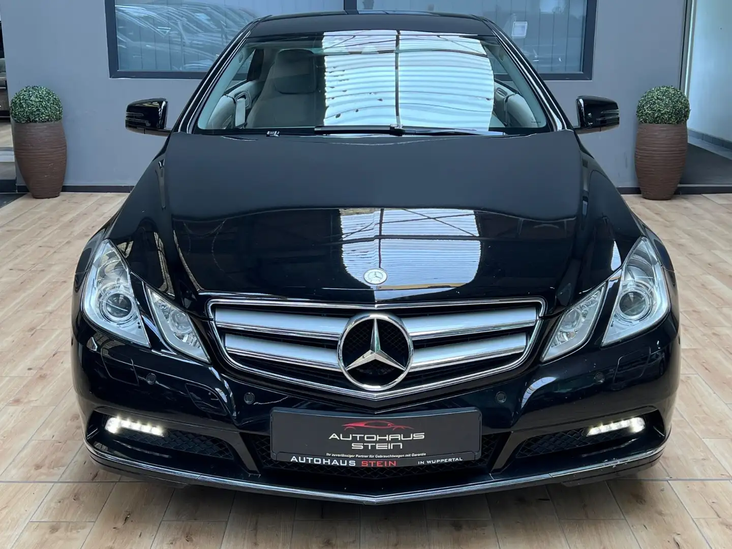 Mercedes-Benz E 250 Klasse Coupe CDI BlueEfficiency/Navi/Kame Schwarz - 2