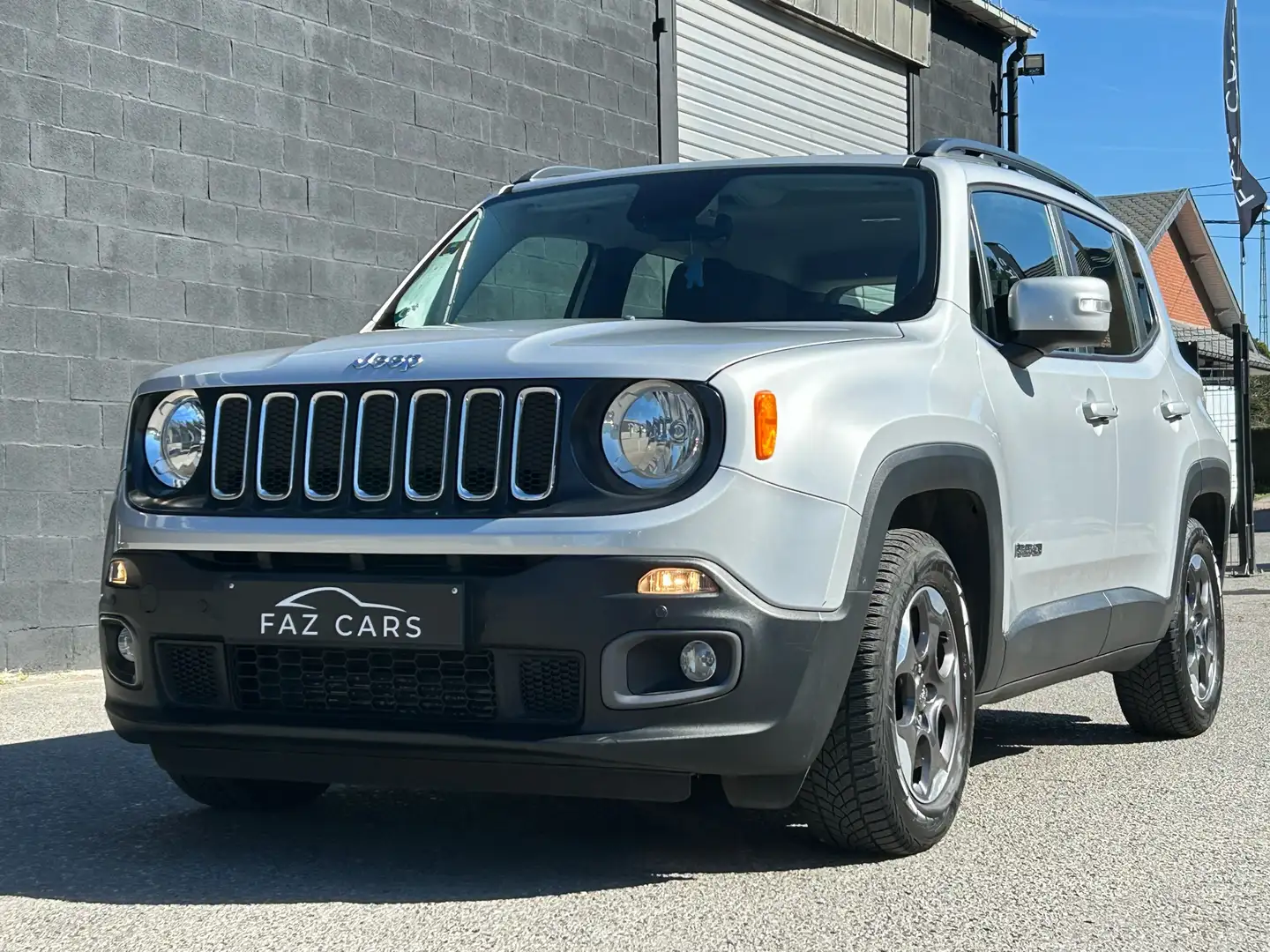 Jeep Renegade 1.4 Turbo 4x2 Longitude DDCT * GPS + GARANTIE * Gris - 1