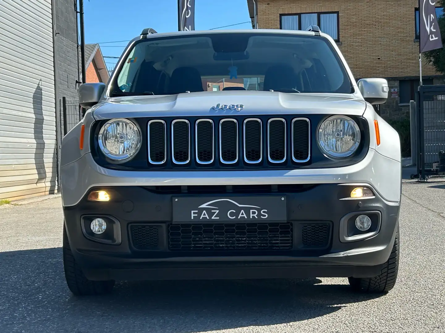 Jeep Renegade 1.4 Turbo 4x2 Longitude DDCT * GPS + GARANTIE * Gris - 2