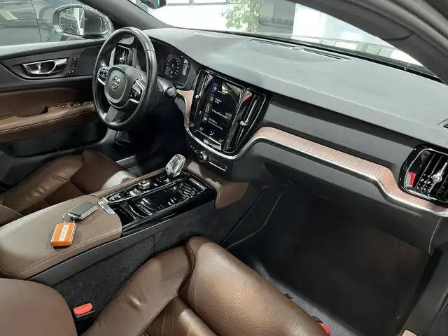 Volvo S60 view 15