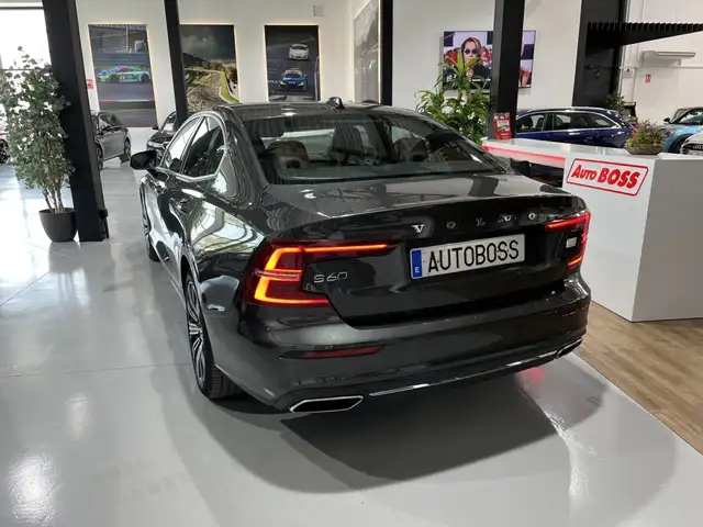 Volvo S60 view 6