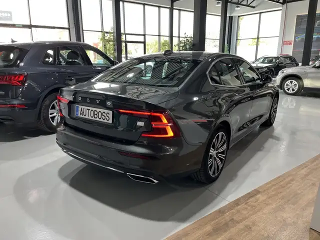 Volvo S60 view 7