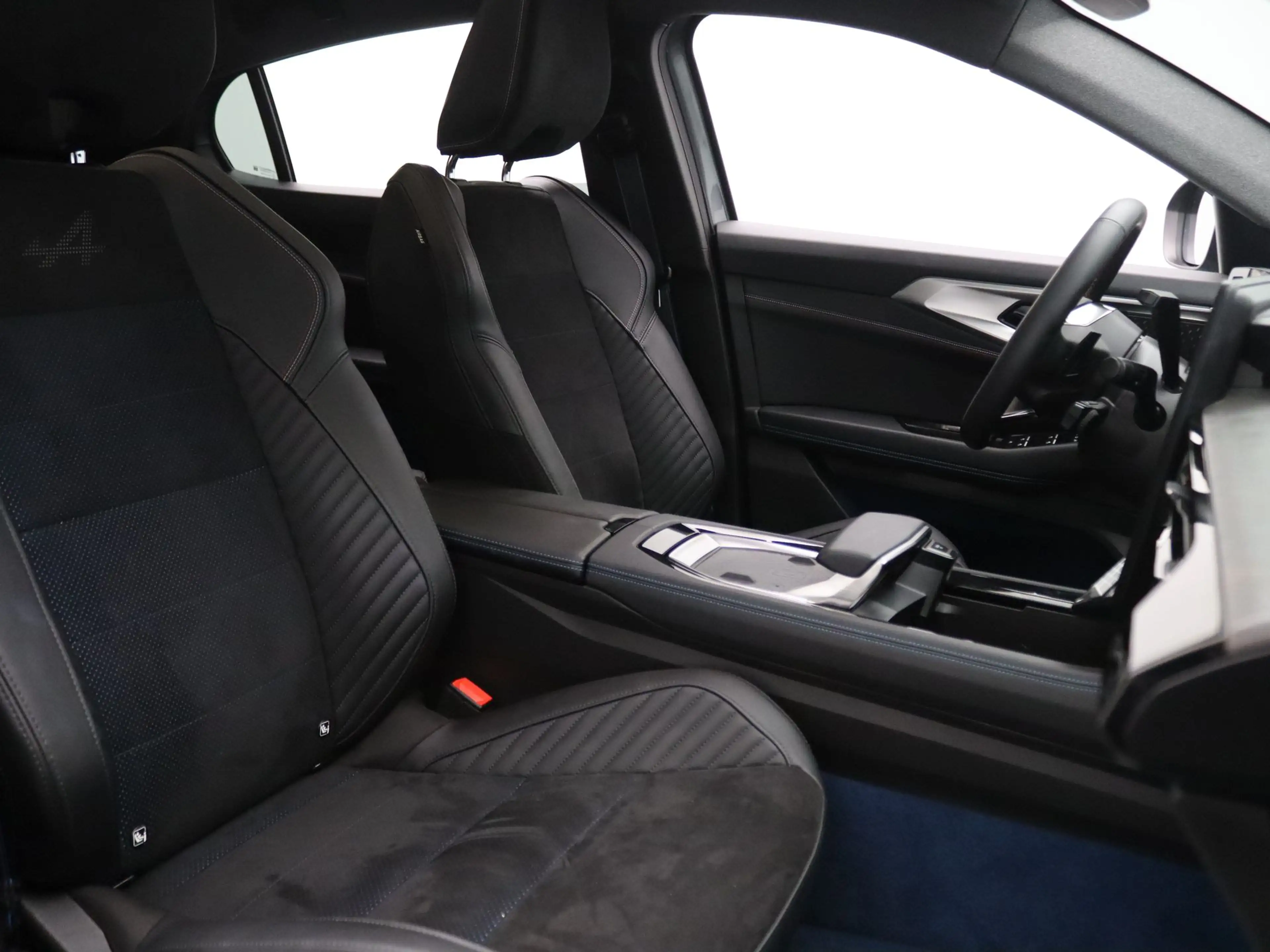 Renault Rafale 4x4 plug-in hybrid 300pk atelier Alpine Panoramada — photo 36