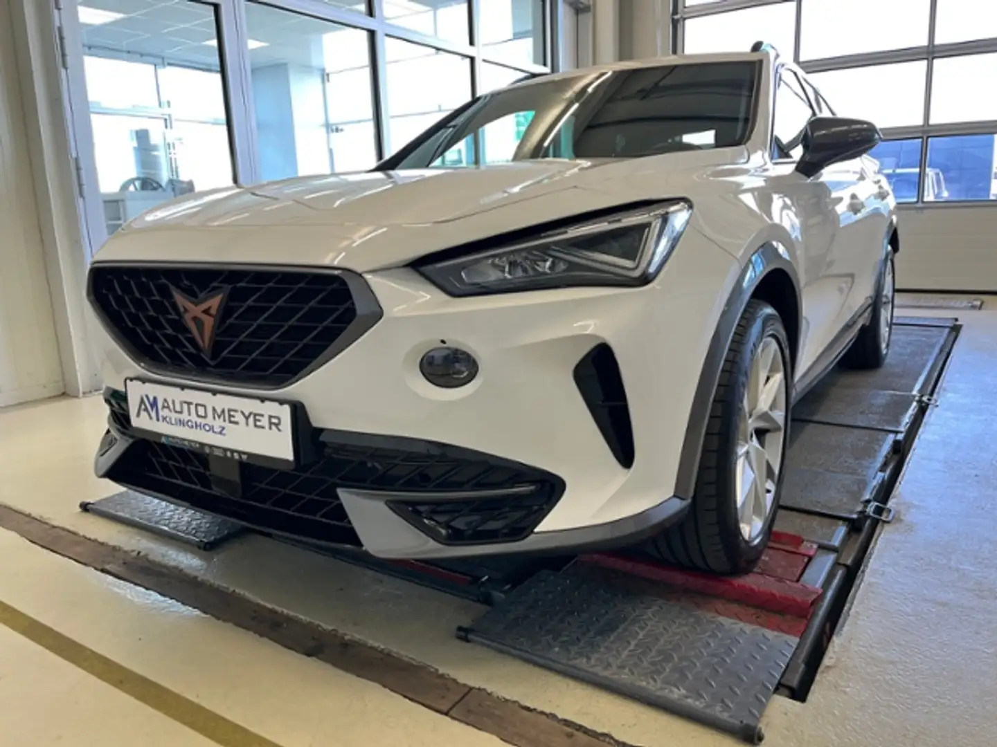 CUPRA Formentor 1.4 e-Hybrid Kamera ACC Smart Ambient Light Weiß - 2