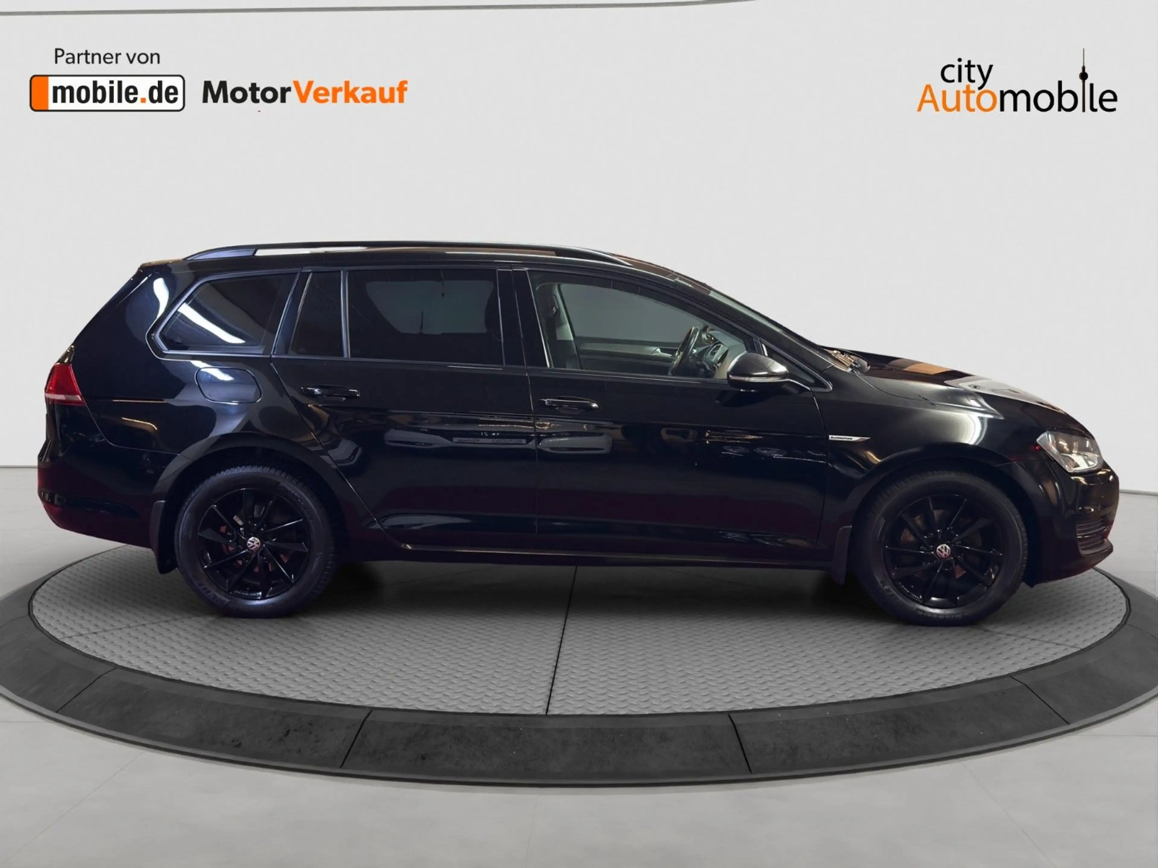 Volkswagen Golf VII Variant Comfortline /Scheckheftgepflegt — photo 6