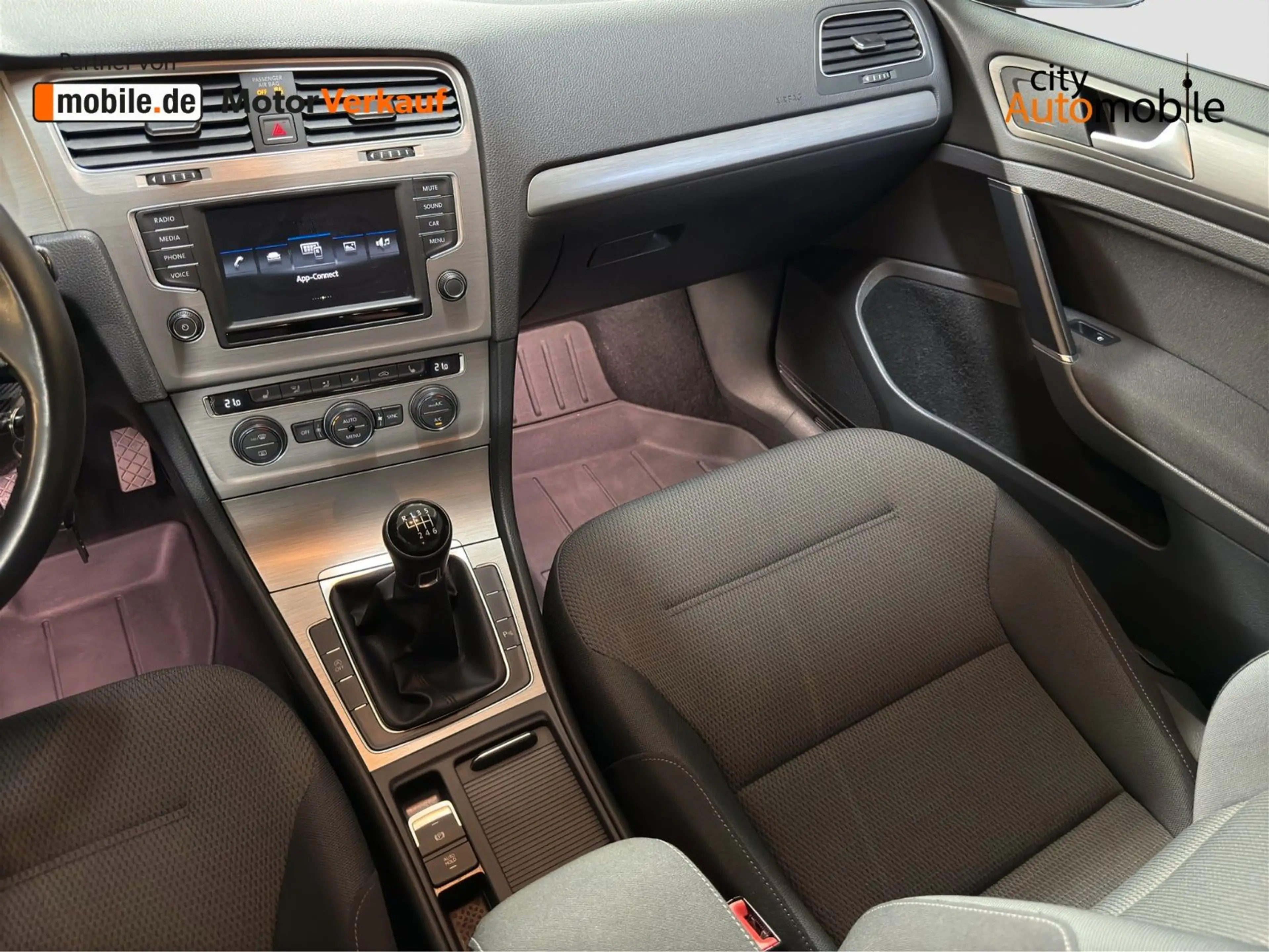 Volkswagen Golf VII Variant Comfortline /Scheckheftgepflegt — photo 14