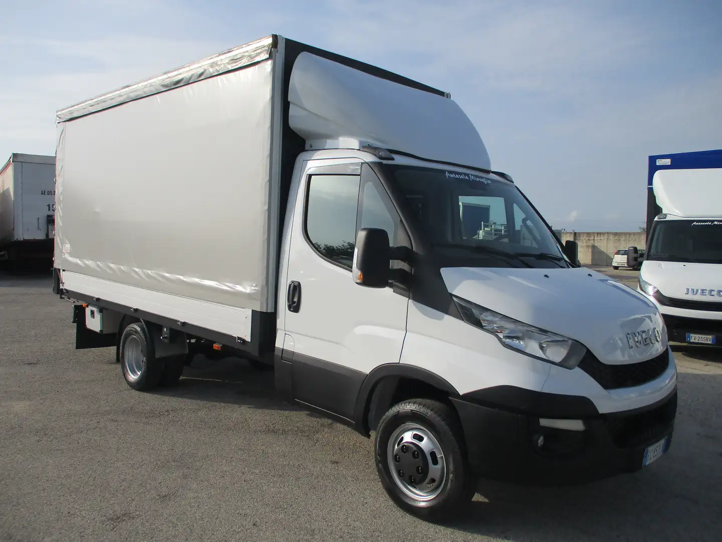 Iveco Daily 35C15 3000 150CV CENTINA ALZA/ABBASSA DA 4.55 154K Blanco - 1