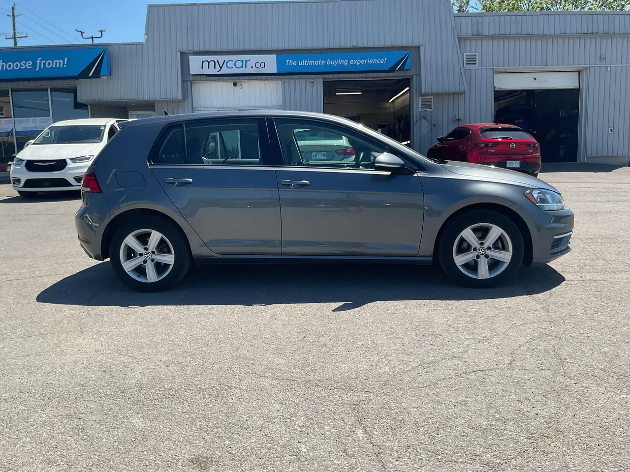 Volkswagen Golf photo Volkswagen Golf