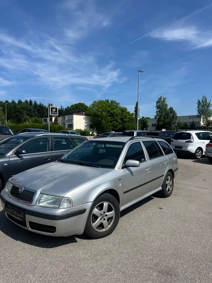 Skoda Octavia Combi 1.9 TDI 66kW Advance Argintiu - 2