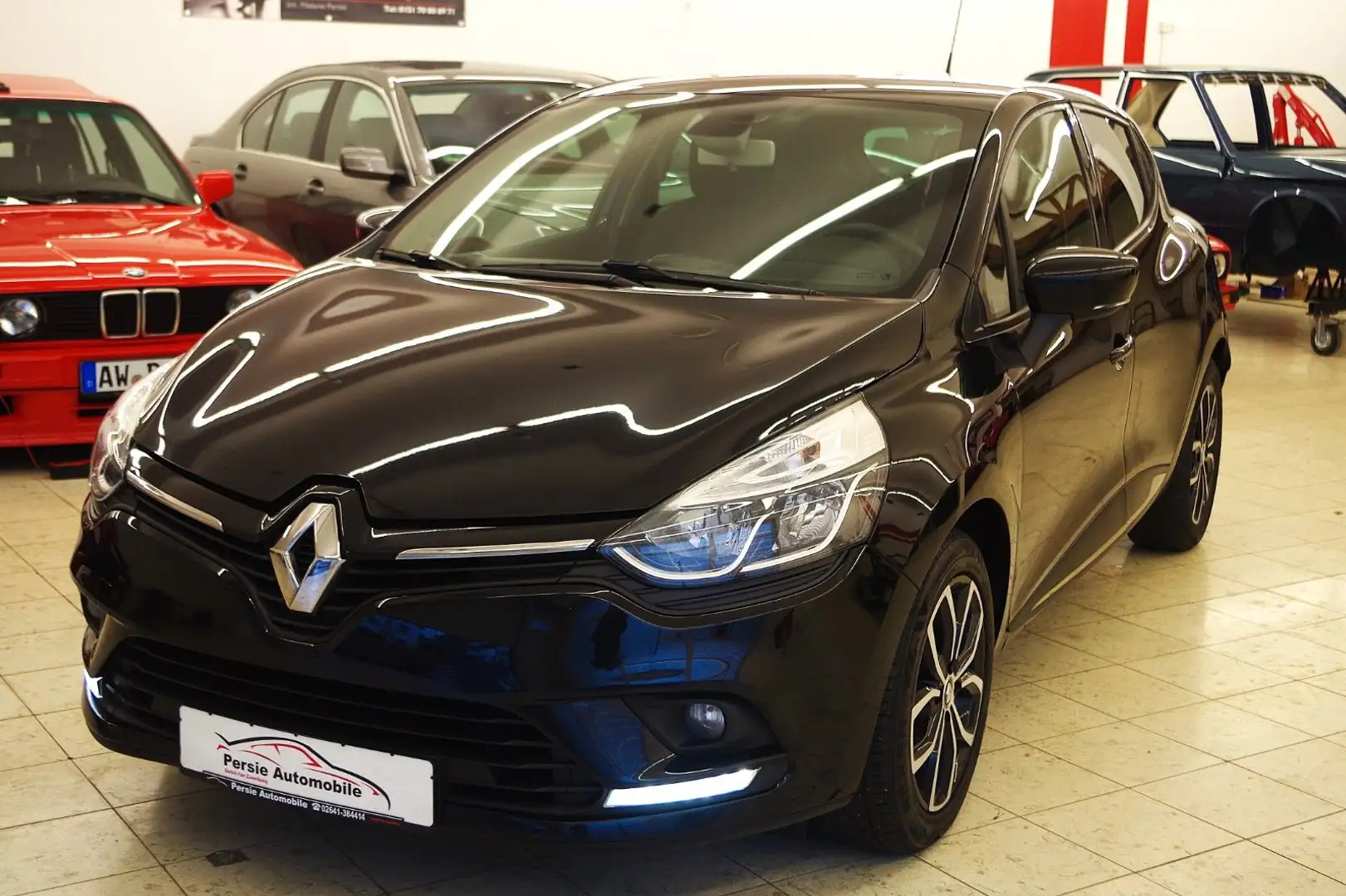Renault Clio IV Limited sehr gepflegt, Navi,Sitzheizung! Zwart - 1