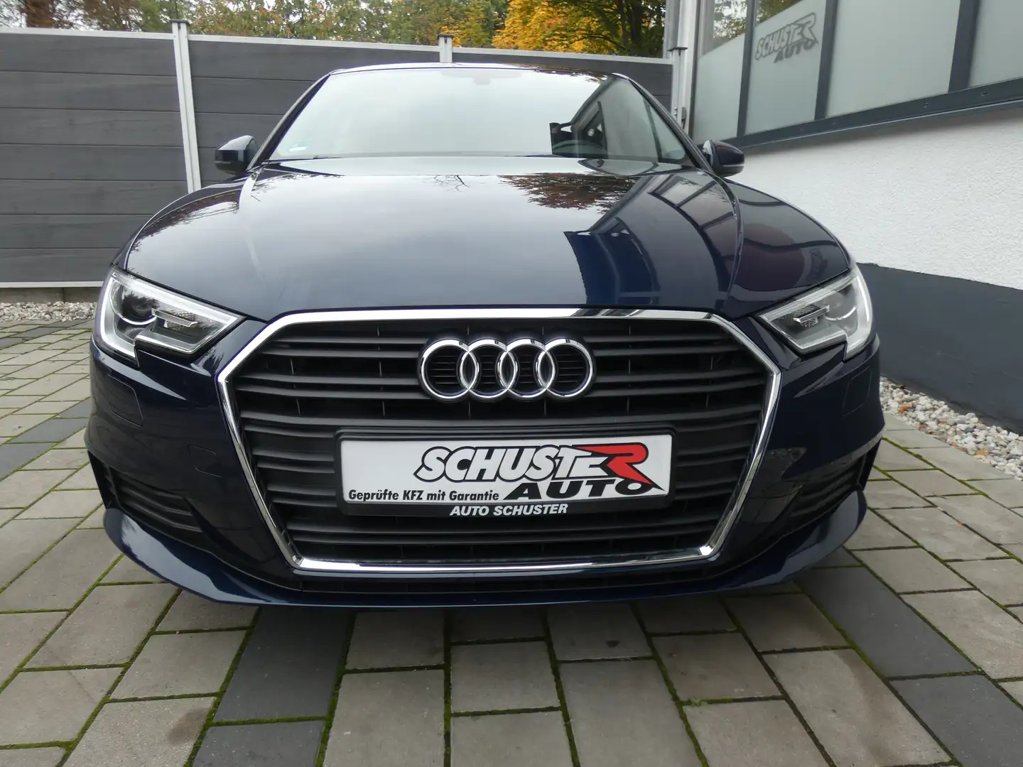 Audi A3 Sportback Standheizung Xenon Blau - 1