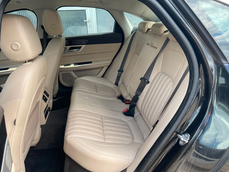 Jaguar XF Portfolio 3.0D/S-Heft/Garantie — photo 11