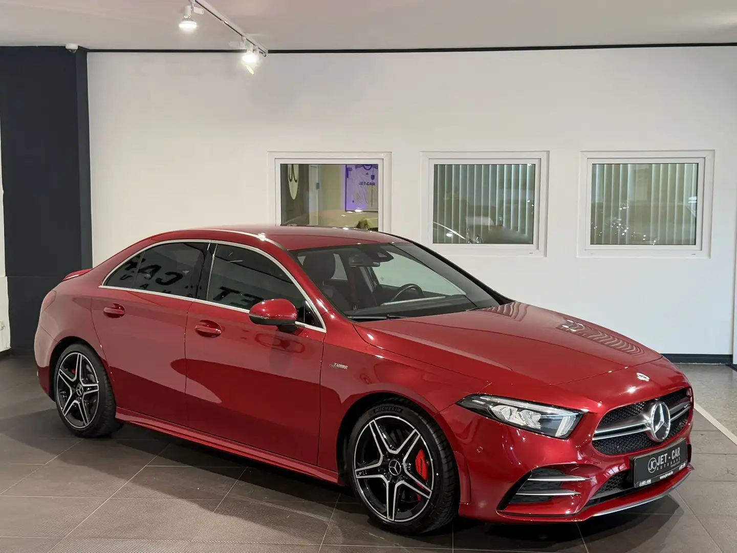 Mercedes-Benz A 35 AMG 4Matic Limousine *LED-Designo-1. Hand* Rot - 2