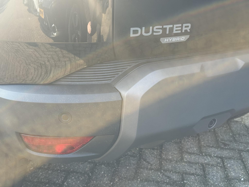 Dacia Duster 1.8 hybrid 155 limited edition Camera | Navigatie — photo 8