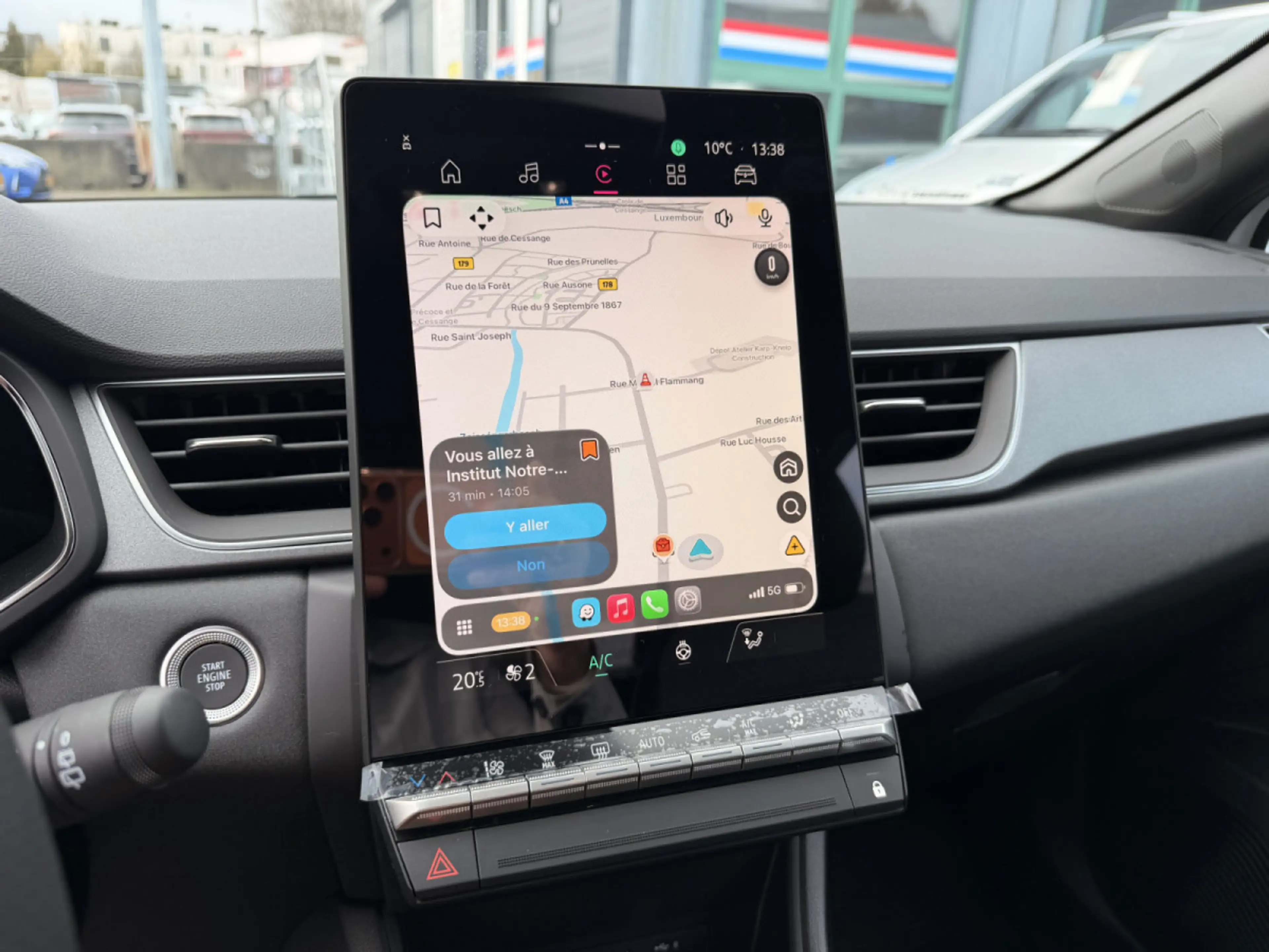 Renault Captur 1.3 Tce 140 Mild Hybrid Techno EDC — photo 14