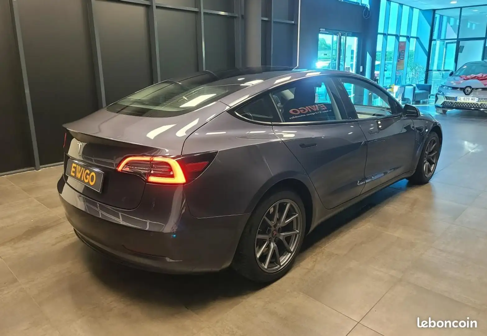 Tesla Model 3 PROPULSION 55KWH 325CH Grijs - 2