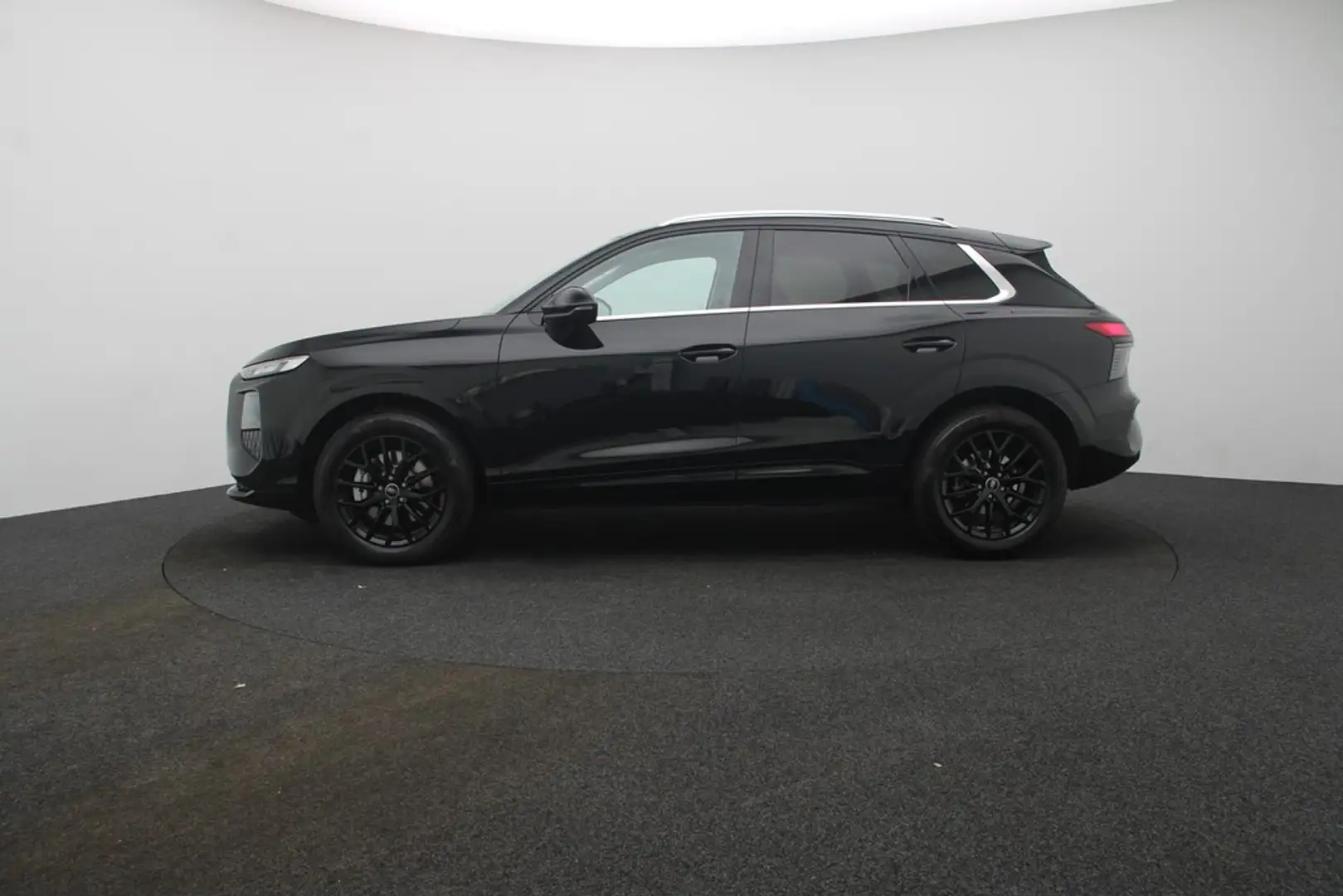 Audi Q3 SUV TDI 150PS S tronic Sportsitze, Klima Plus, PDC Schwarz - 2