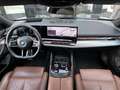 BMW 550 e xDrive M Sport Pro DA Prof PA+ Pano AHK B&W Zwart - thumbnail 9