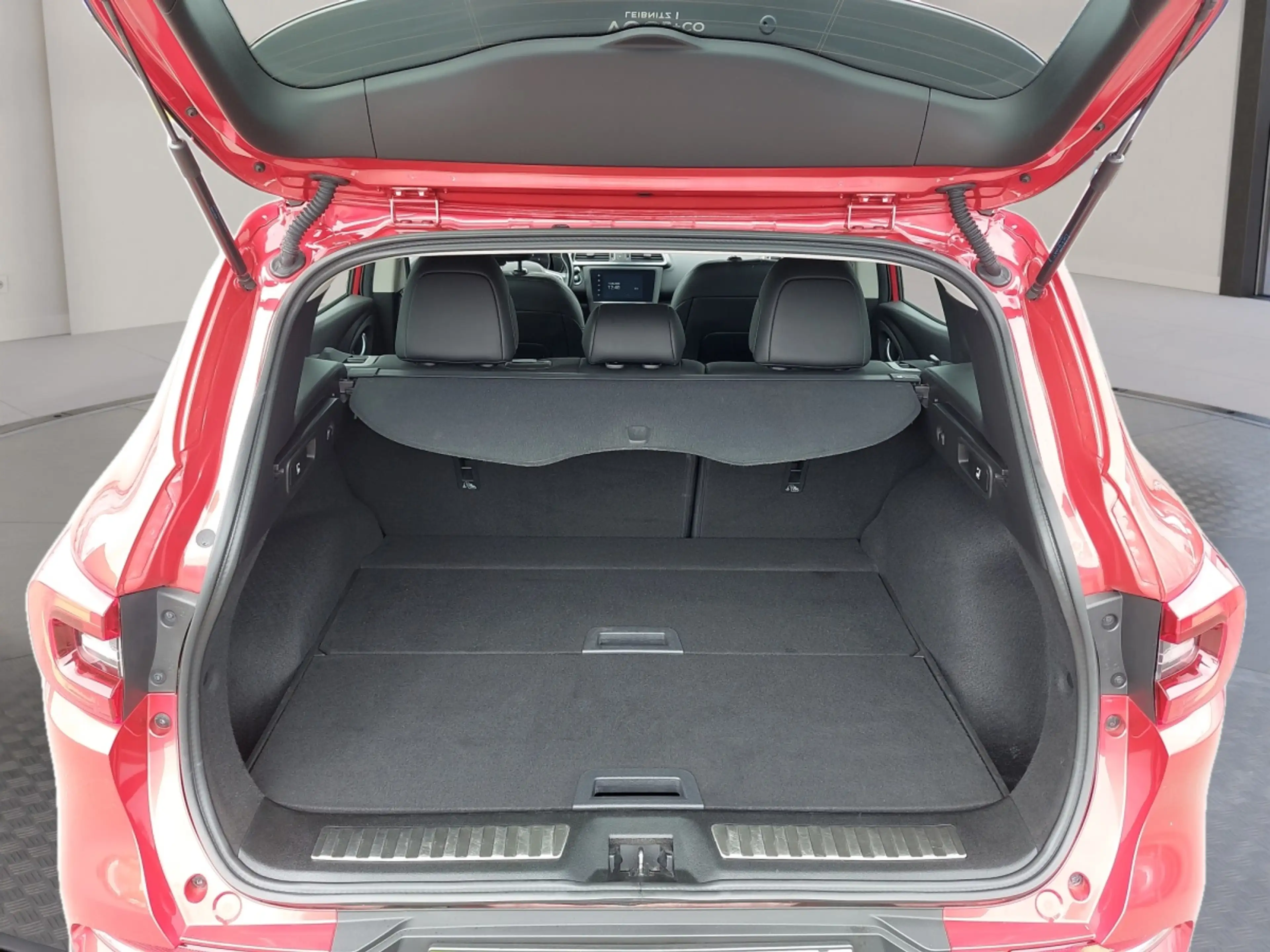 Renault Kadjar Intens TCe 140 PF — photo 11