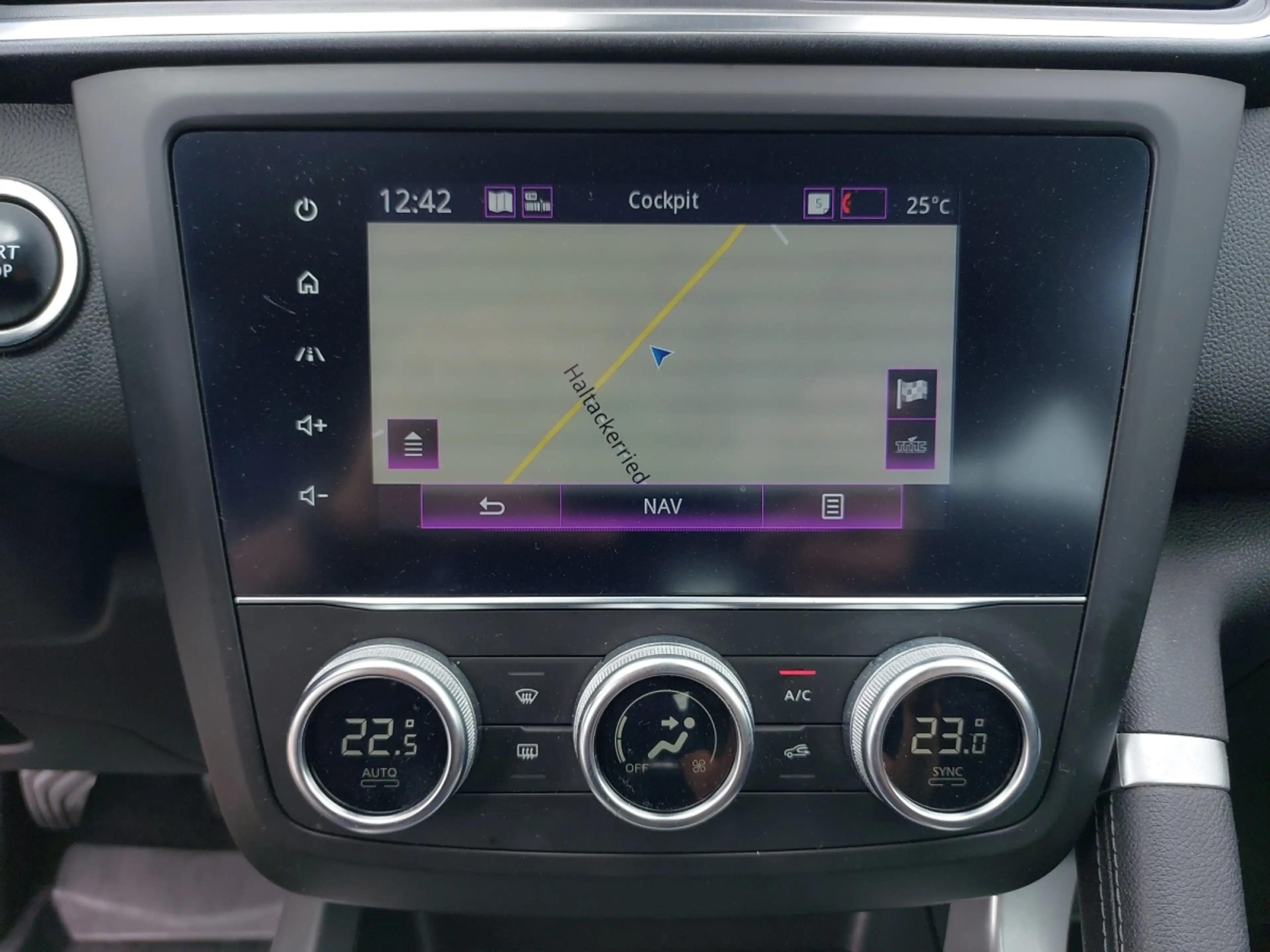 Renault Kadjar Intens TCe 140 PF — photo 9