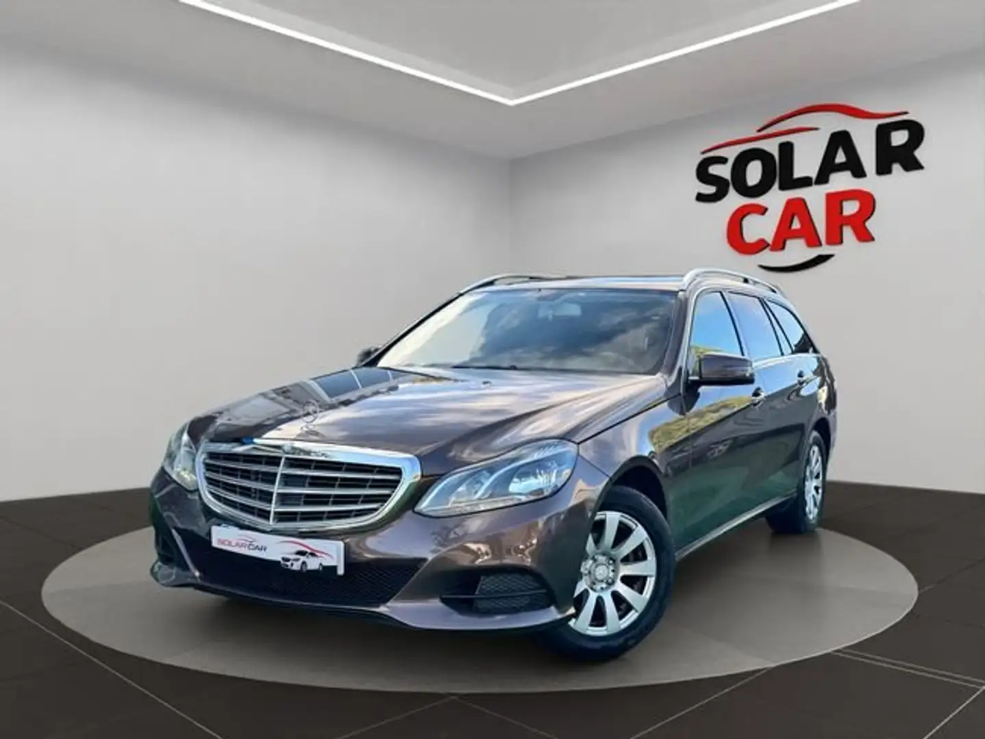 Mercedes-Benz E 200 200CDI Bruin - 1