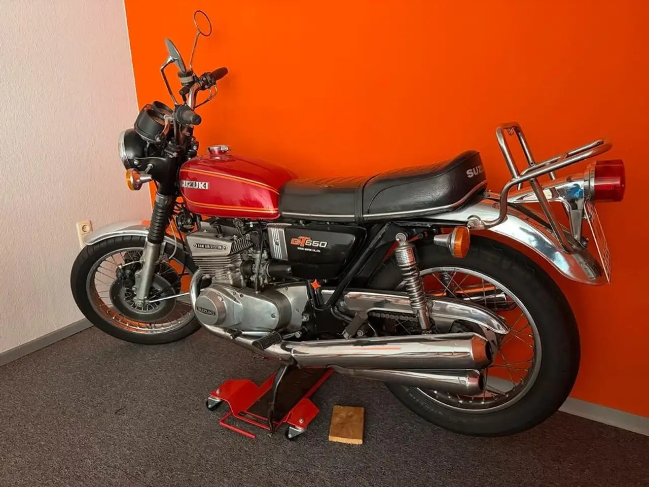 Suzuki GT 550