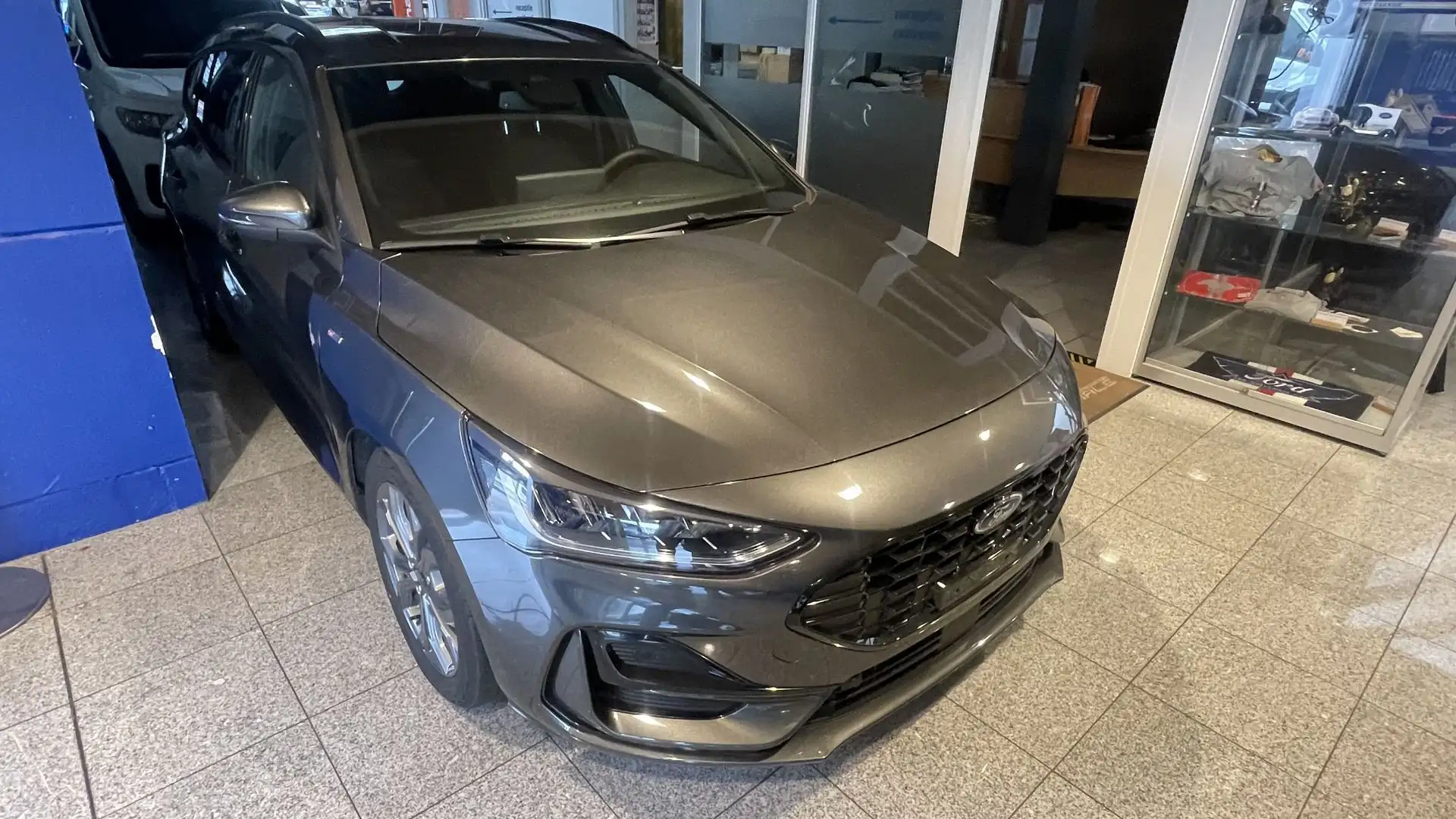 Ford Focus EcoBoost mHEV ST-Line X - 2