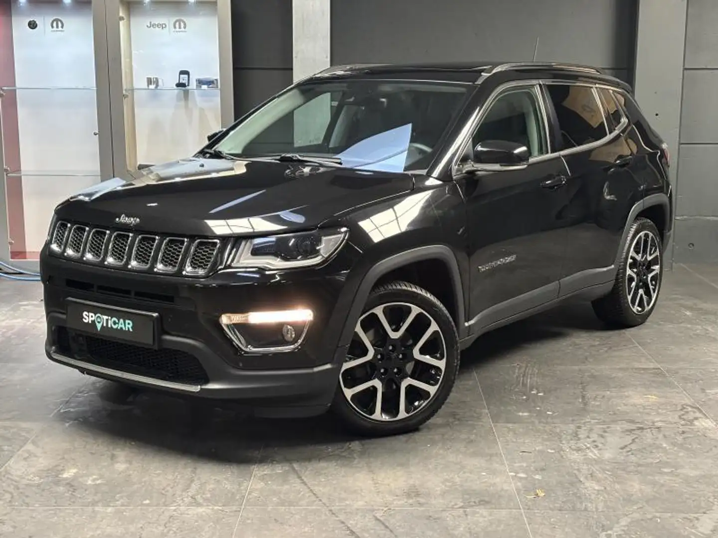 Jeep Compass Limited Zwart - 1