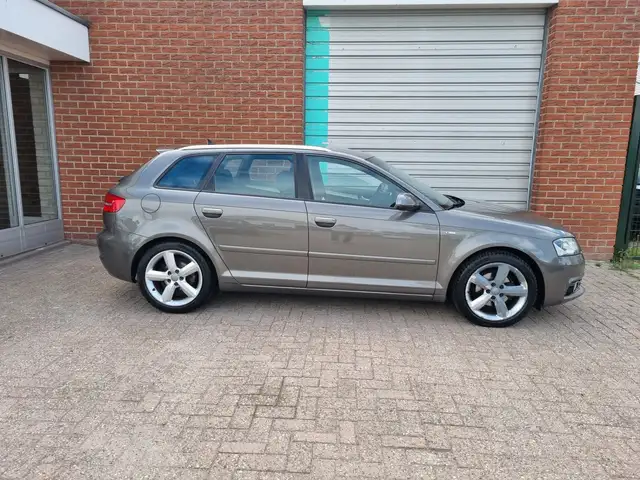 Audi A3 view 10