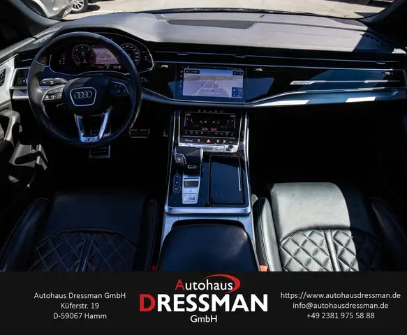 Audi Q8 view 14