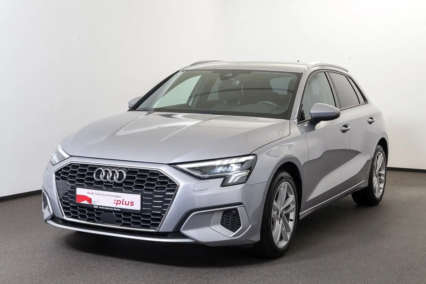 Audi A3 Advanced 35 TDI S tr. PDC AHK LED Silver - 2