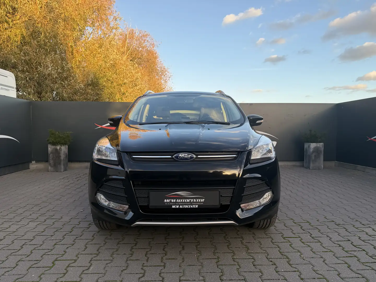 Ford Kuga Sync Edition 1.Hand Schwarz - 2