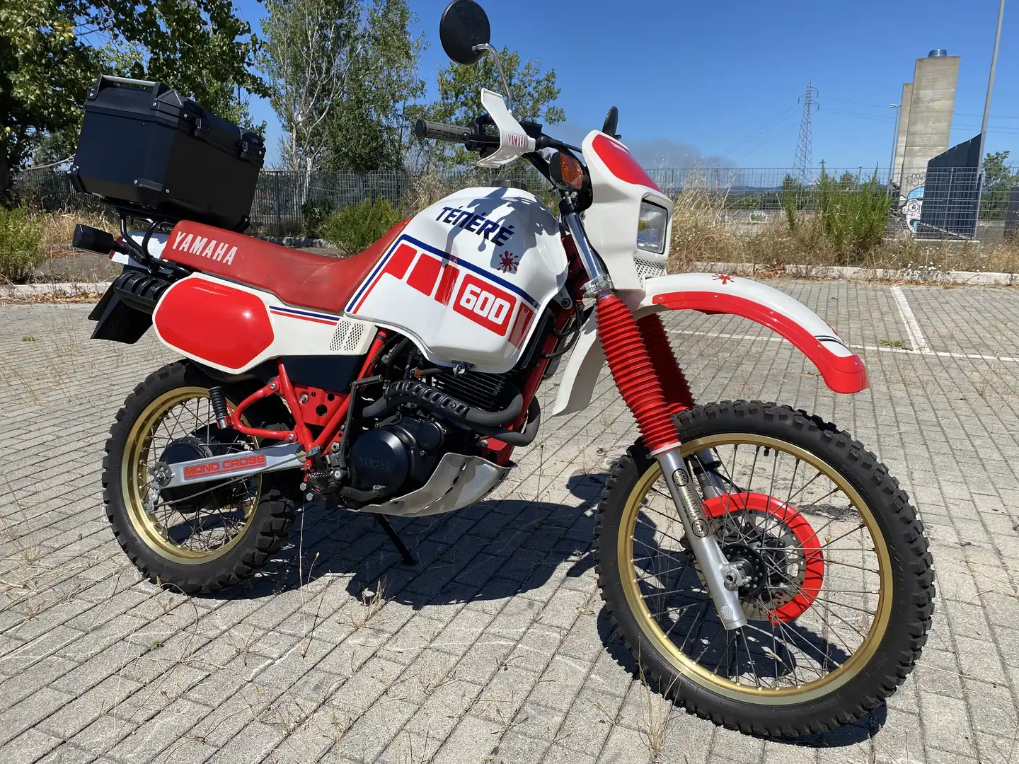 Yamaha XT 600 Tenere’ - 1