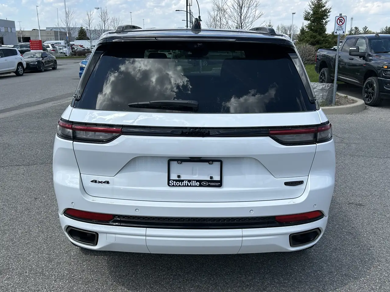 Jeep Grand Cherokee снимка Jeep Grand Cherokee