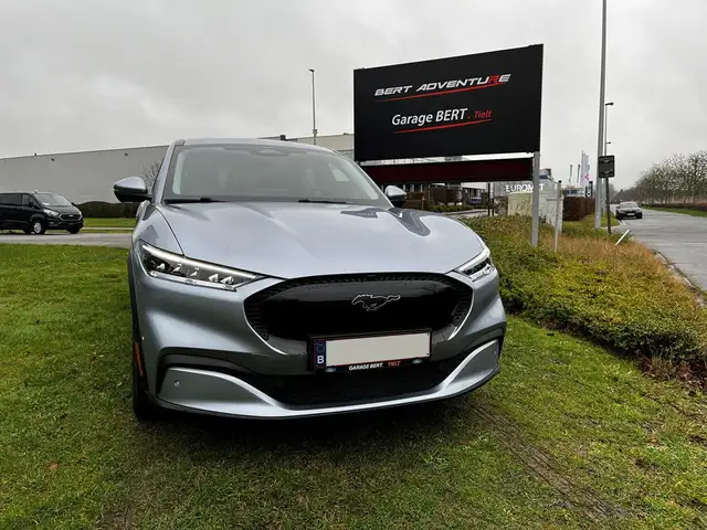 Ford Mustang Mach-E RWD Standard Range 76kWh 268pk