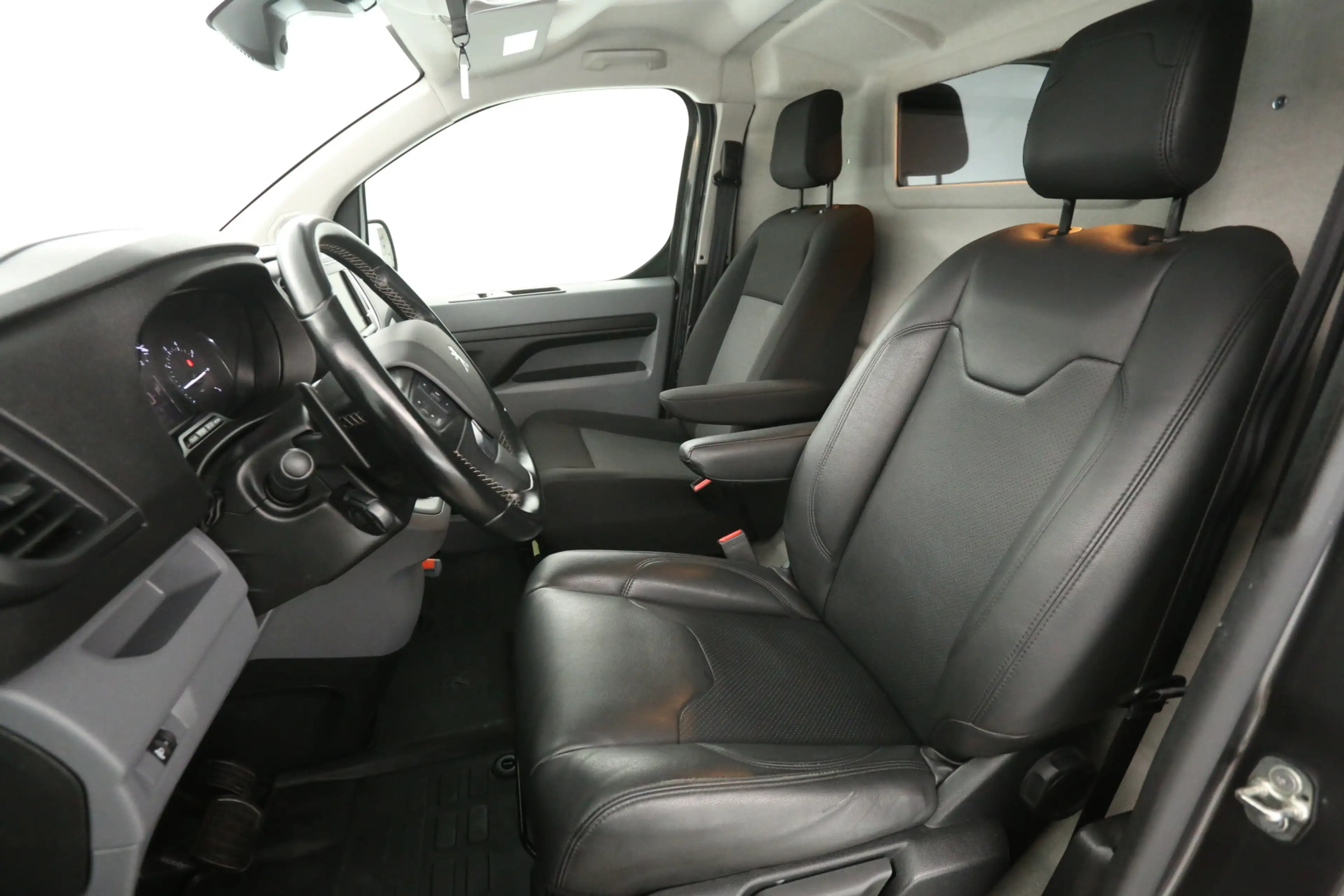 Peugeot Expert 2.0 BlueHDI 145PK L2H1 | Automaat | Airco | Cruise — photo 9