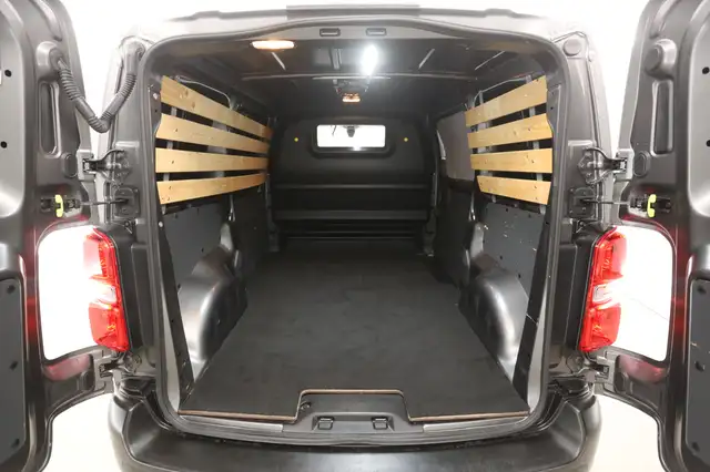 Peugeot Expert view 3