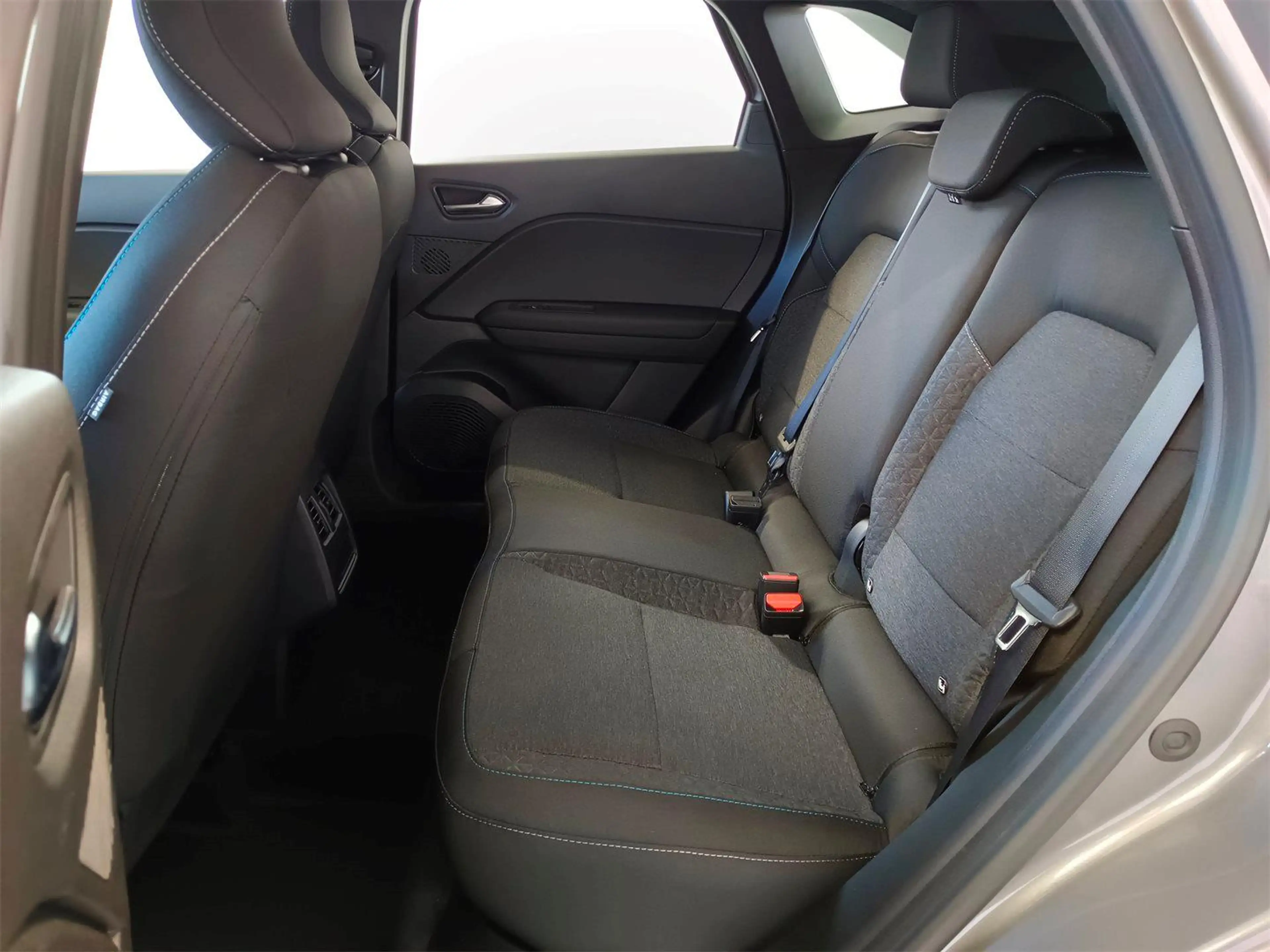 Mitsubishi Grandis 1,3 Petrol Invite *gratis Winterräder* — photo 7