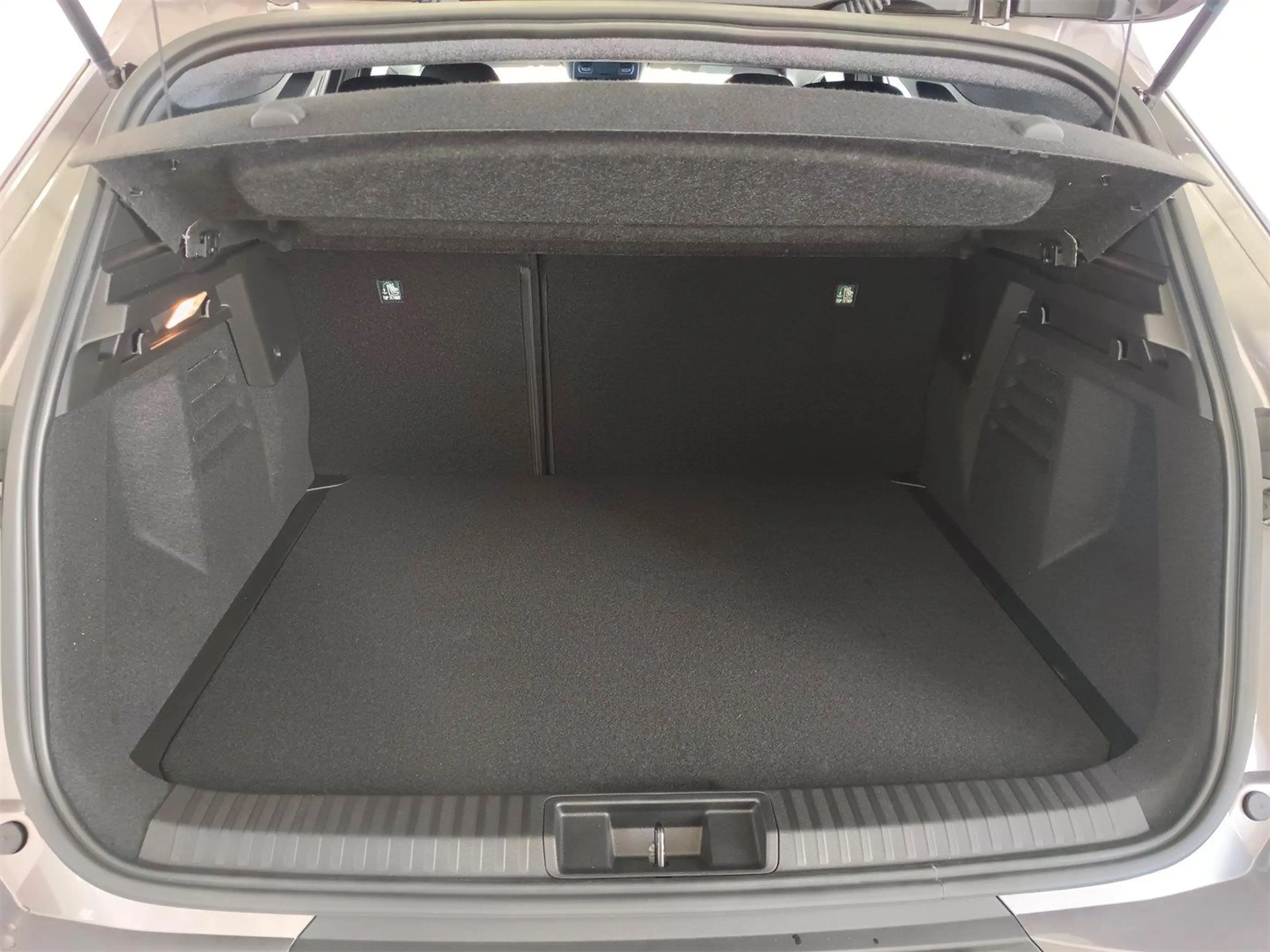 Mitsubishi Grandis 1,3 Petrol Invite *gratis Winterräder* — photo 6