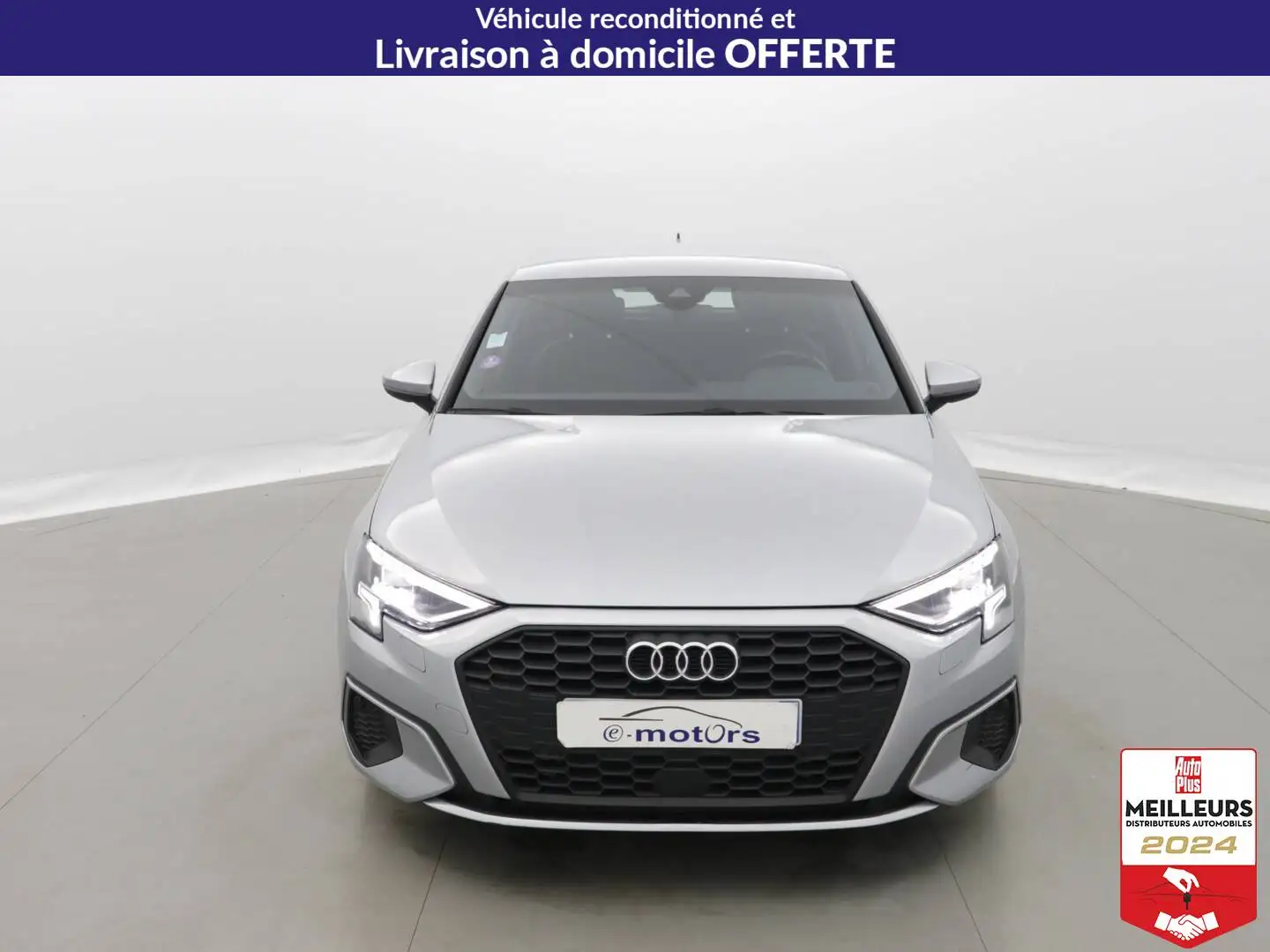 Audi A3 40 TFSIe 204 S tronic 6 Design +GPS Blanc - 2