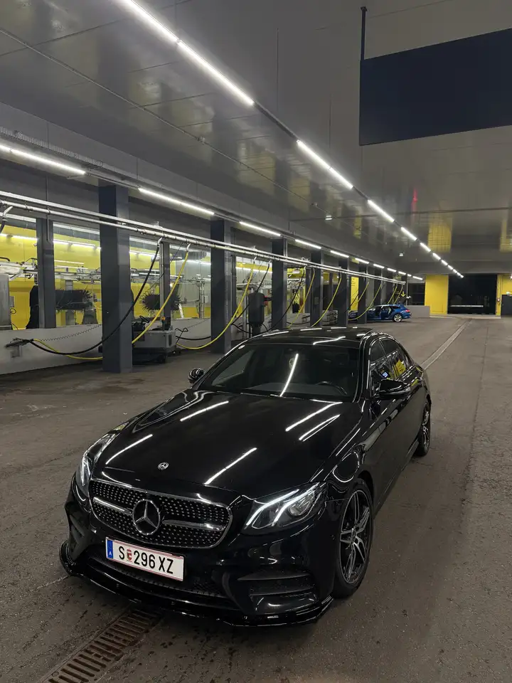 Mercedes-Benz E 220