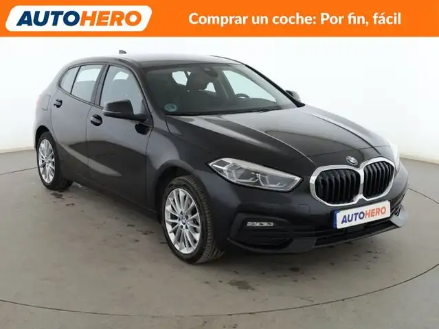 BMW 1 Series view 8