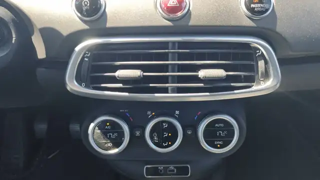 Fiat 500X view 13