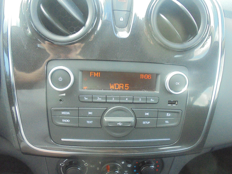 Dacia Sandero Essential,Klima — photo 11